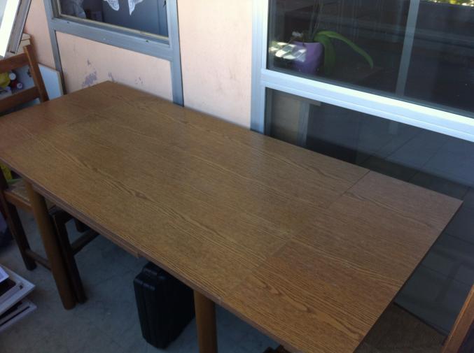 Table extensible + 2 chaises