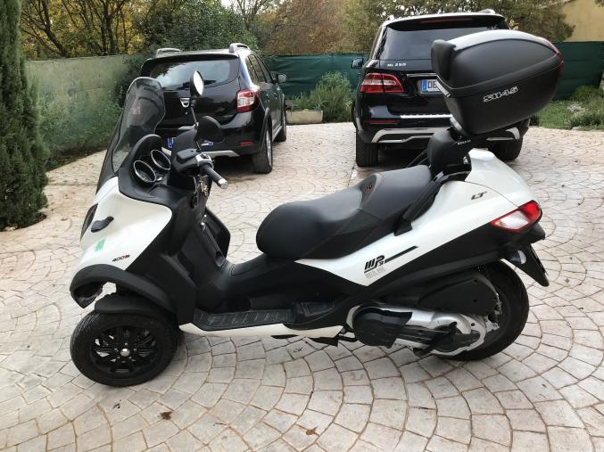 Vend scooter Piaggio MP3  LT400
