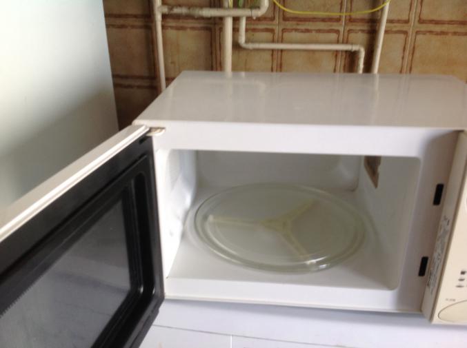 À Saisir un Micro-ondes