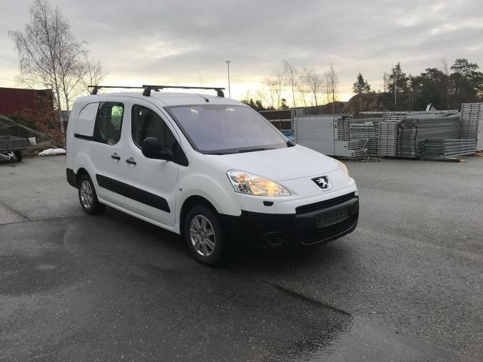 Voiture de travail fiable, solide et populaire
