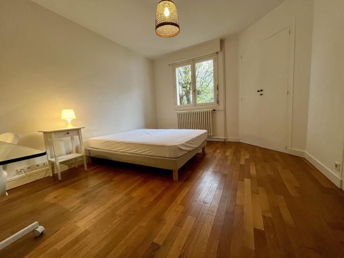 T3 meublé avec VUE DÉGAGÉE + Clim. Réversible + Lave-Vaissel