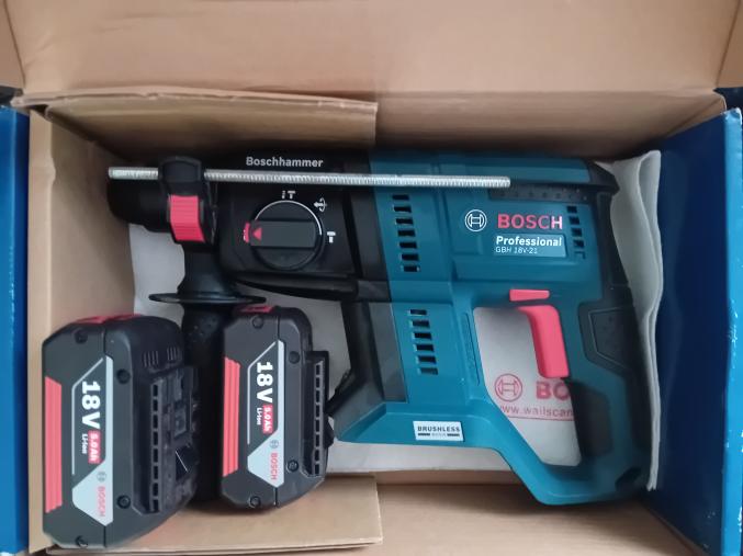 Bosch perforateur +2 batterie + chargeur