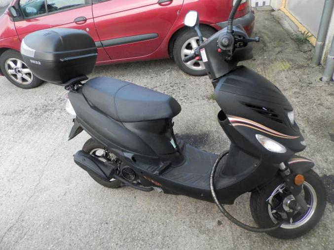 Scooter Revenger année 2013 sous garantie 980km