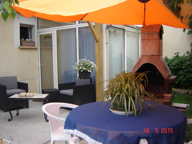 APARTEMENENT AVEC TERRASSE PROCHE PLAGE