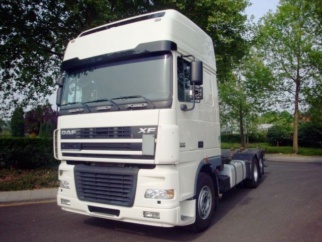 DAF XF95 480 Système de conteneurs carrosserie amovibles