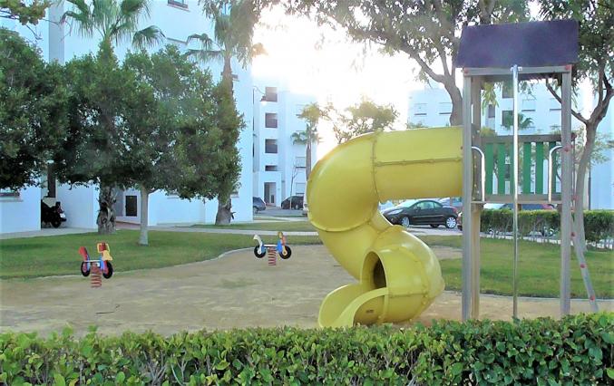 TRES BEL APPARTEMENT DANS DOMAINE DE GOLF