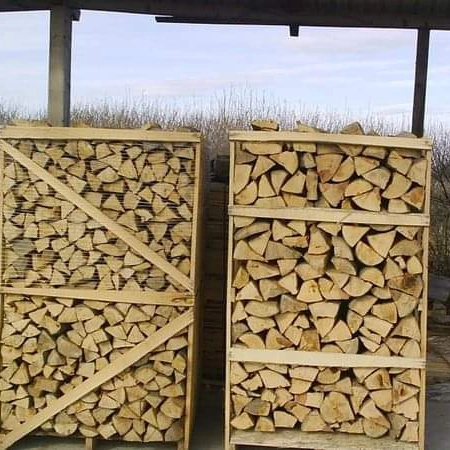 Bois de chauffage sec prêt à brûler