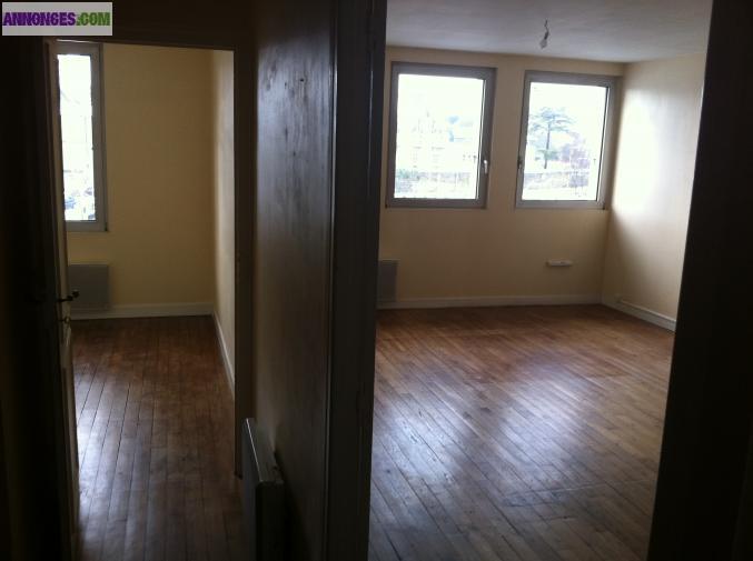 T3 70M2  PLEIN CENTRE VILLE LANNION