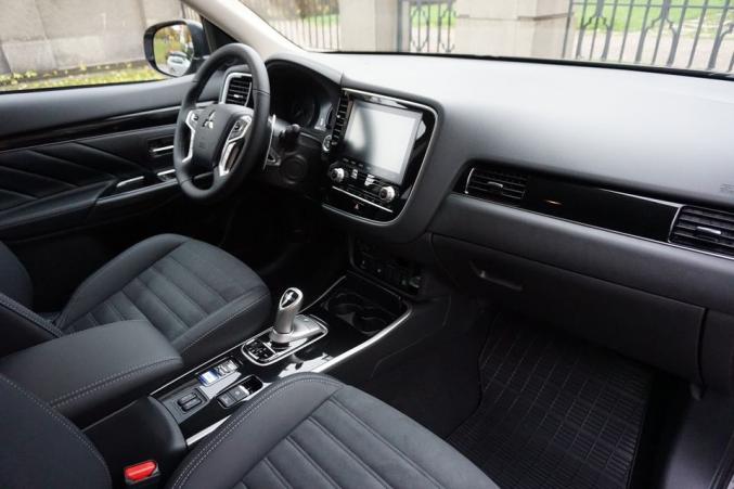 Mitsubishi Outlander PHEV Top 4WD Leder