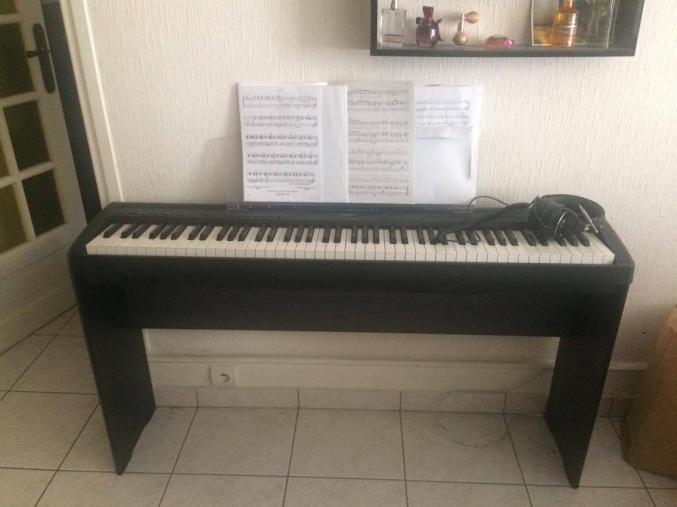Vends piano sinthétiseur Yamaha
