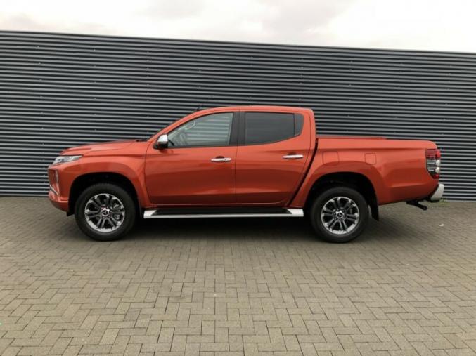 Mitsubishi L200 Doppelkabine Intro Ed.2.2 DI-D 4WD Auto.