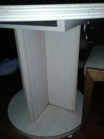 Table ronde de salon