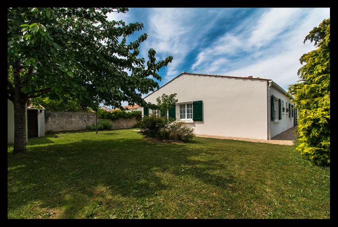 Maison 4 chambres + 2 bureaux, terrain 558 m2