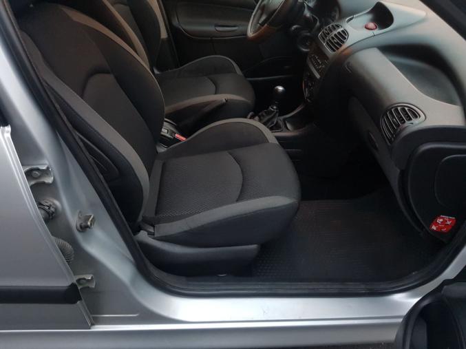 Peugeot 206 1.4-75