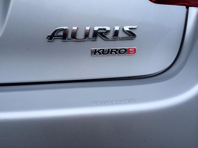 Toyota Auris Kuro S