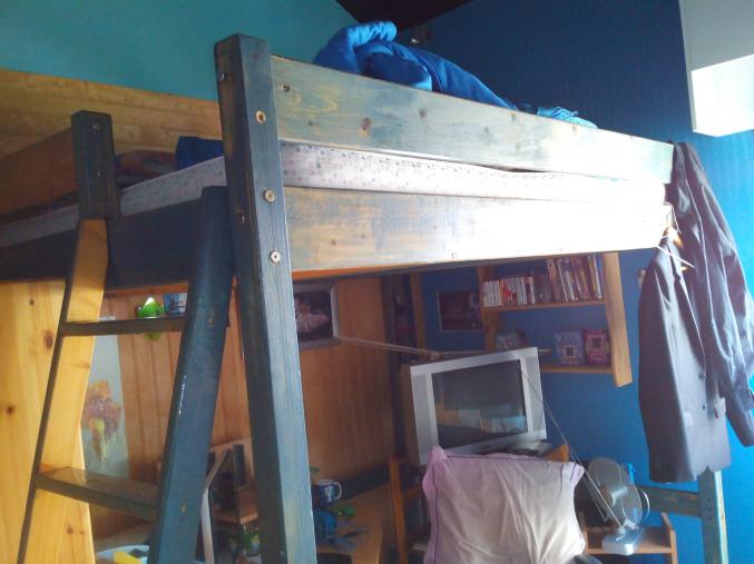 Mezzanine teintée bleu