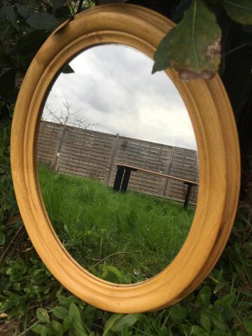Petit miroir oval
