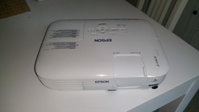 RETROPROJECTEUR EPSON EB-W7