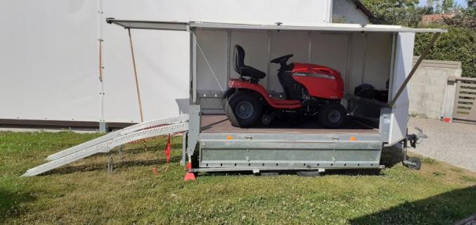 Remorque fermée double essieur