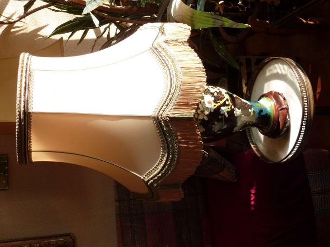 TRÈS BELLE LAMPE CHINOISE
