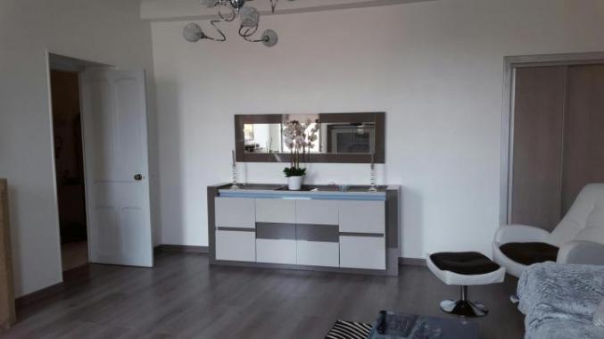 F4 refait, 96 + 48m2 de comble, ave clemenceau, pas de charge