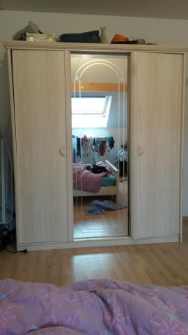 LIT + ARMOIRE + TABLE CHEVET