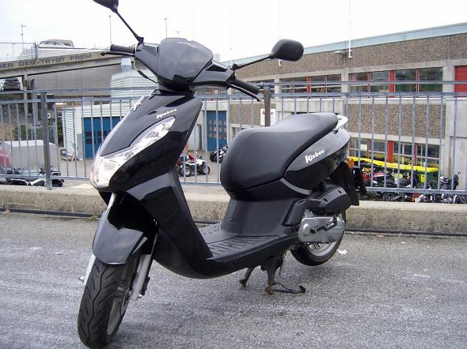 Scooter Peugeot Kisbee noir