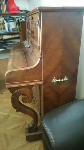 PIANO DROIT ANCIEN MERISIER marque BRU