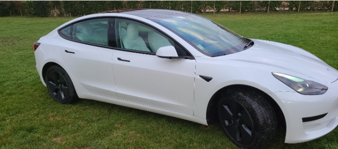 Tesla model 3 sr+ 2021