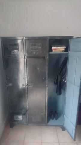Armoire vestiaire dressing industriel ancien