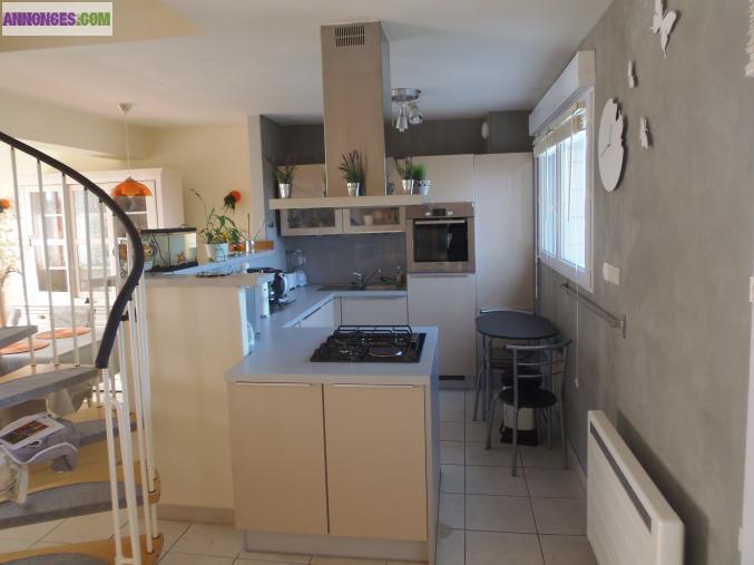 Beau Duplex dans résidence sécurisée de 2007