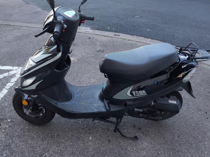VENDS SCOOTER
