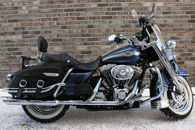 Harley-Davidson FLHRC Road King Classic