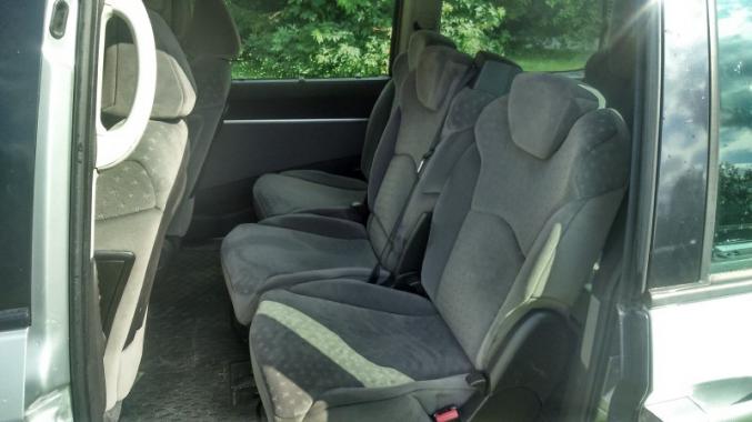 Peugeot 807 2.2 HDi SV