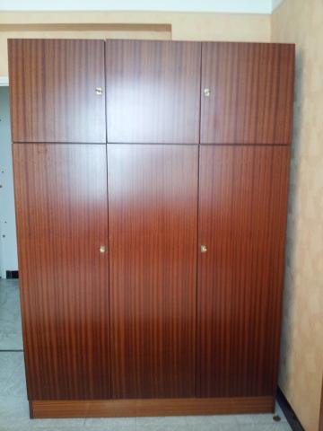 Lit en chêne + chevet +armoire