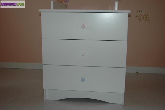 Lit Bébé + table à langer