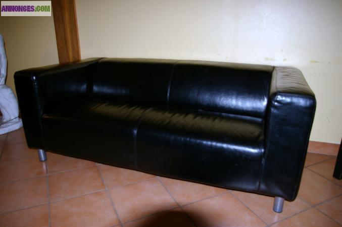 2 canapés KIPPLAN cuir noir IKEA