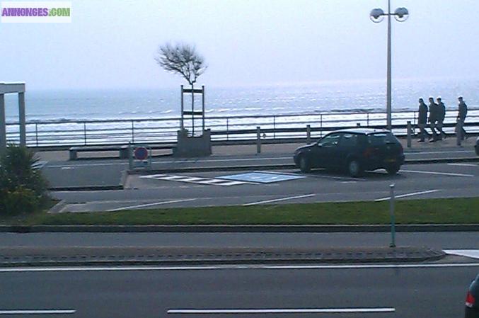 LOUE APPARTEMENT T4 VUE MER