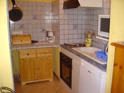 P2 DANS RESIDENCE AVEC PISCINE