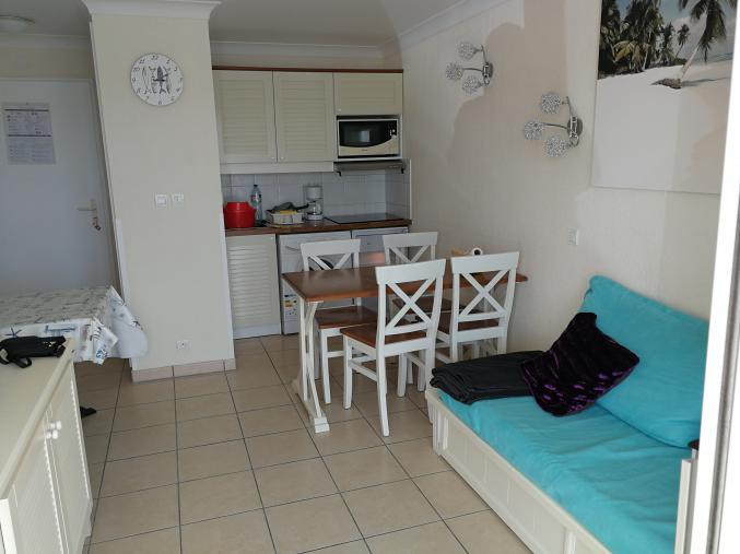 T2 25m2 rdc avec piscine 