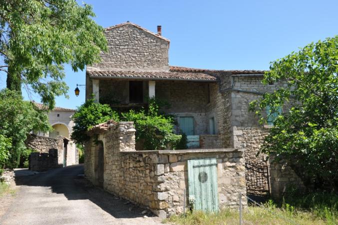 Maison ancienne en pierre 