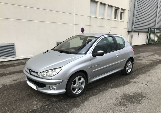 PEUGEOT 206 2.0 HDI