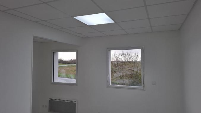 A LOUER Local NEUF 48 m2 – bureau/commerce/profession libérale