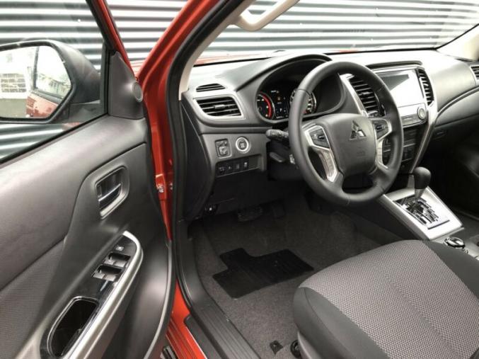Mitsubishi L200 Doppelkabine Intro Ed.2.2 DI-D 4WD Auto.