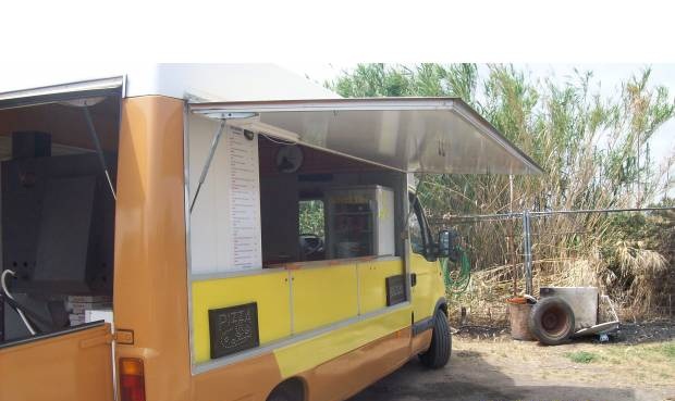 RENAULT Master camion pizza - magasin - VSAP