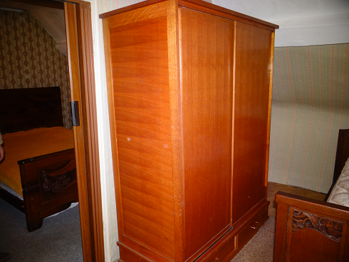 Chambre à coucher bois massif 1 personne