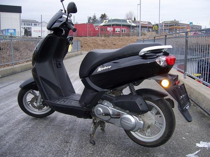 Scooter Peugeot Kisbee noir