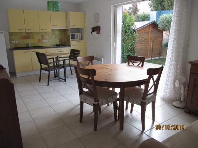 T2 à l'année à HYERES la madrague