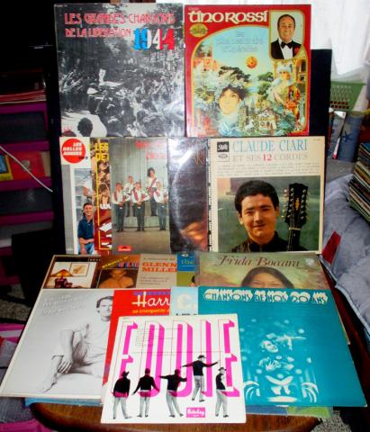 Lot de 140 vinyles 33 tours pour revente