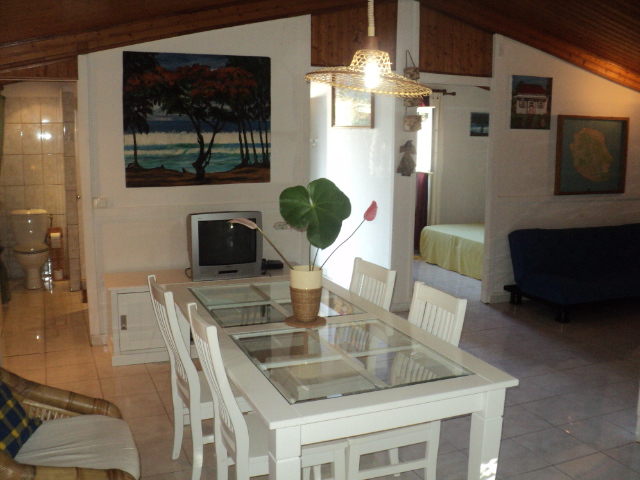 La REUNION loue GITE piscine WIFI